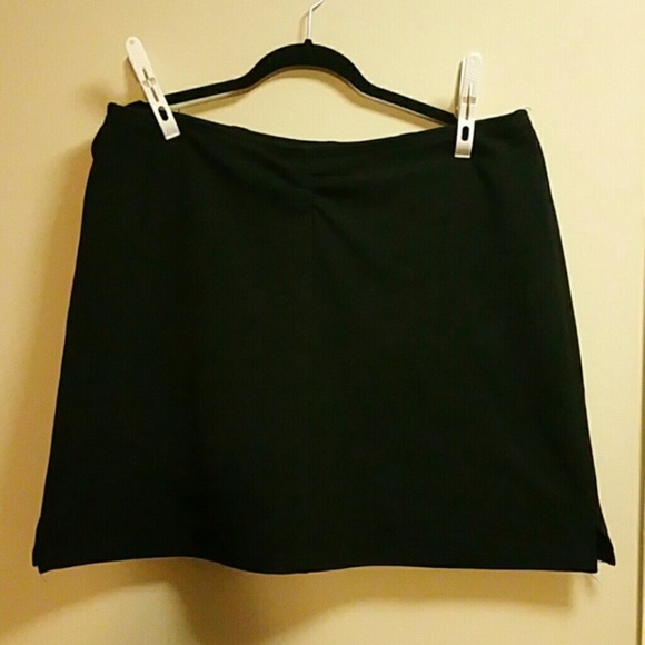 Pants - Black Skort